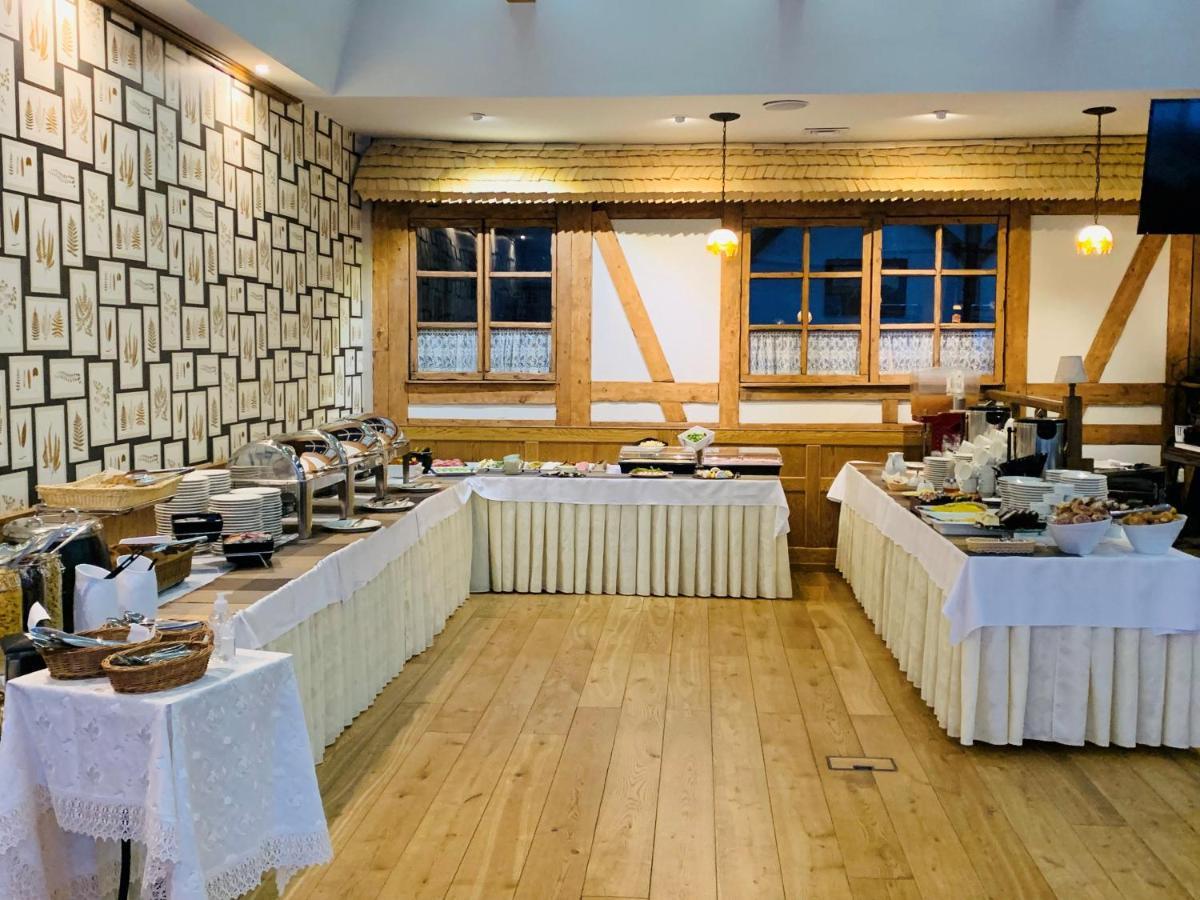 Hotel Niedzwiadek Wdzydze Kiszewskie Bagian luar foto