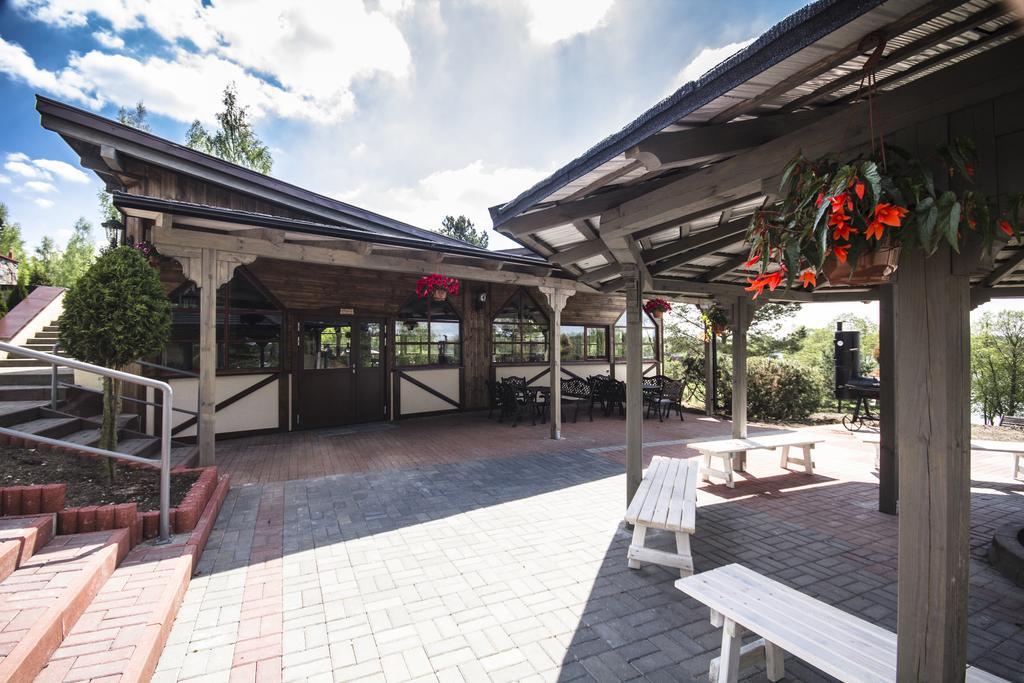 Hotel Niedzwiadek Wdzydze Kiszewskie Bagian luar foto