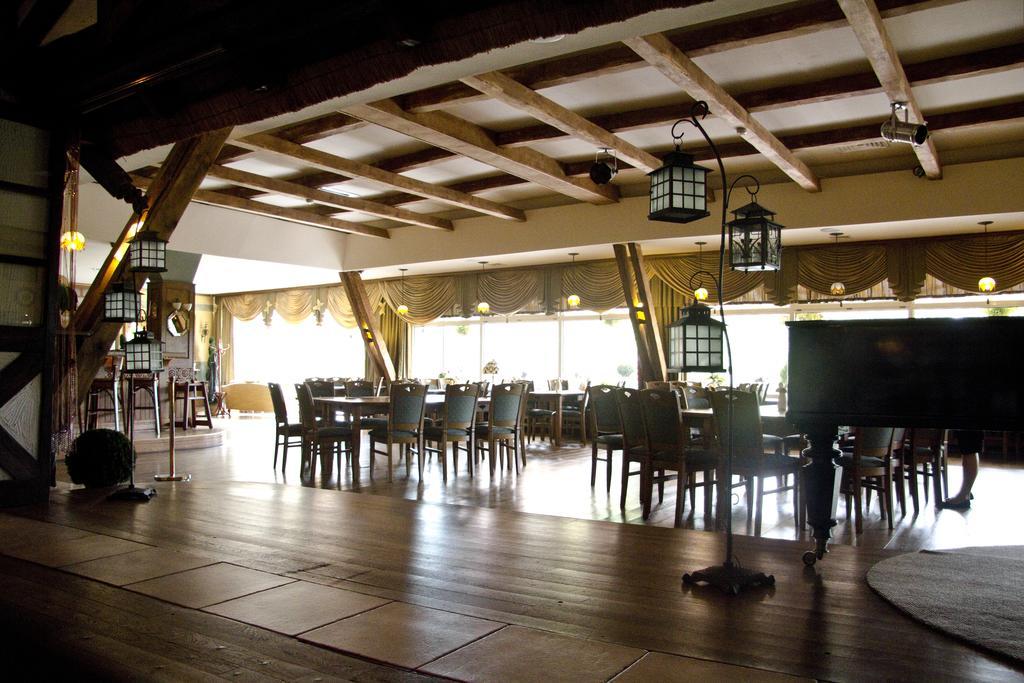 Hotel Niedzwiadek Wdzydze Kiszewskie Bagian luar foto