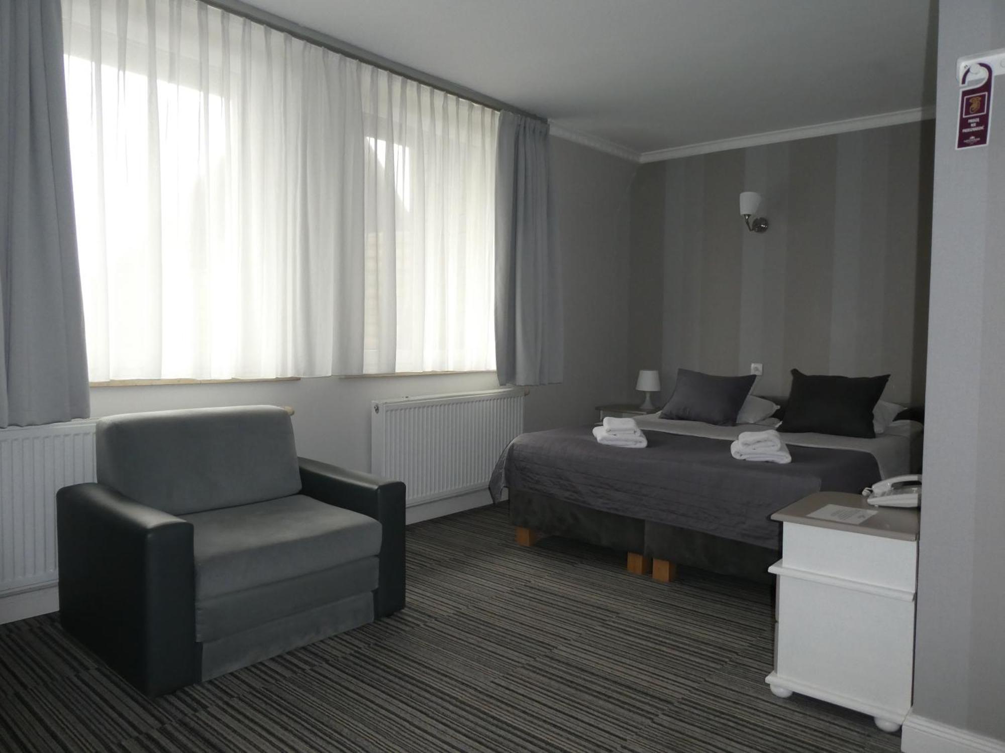 Hotel Niedzwiadek Wdzydze Kiszewskie Bagian luar foto