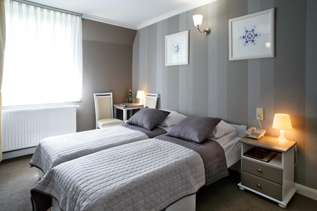 Hotel Niedzwiadek Wdzydze Kiszewskie Bagian luar foto